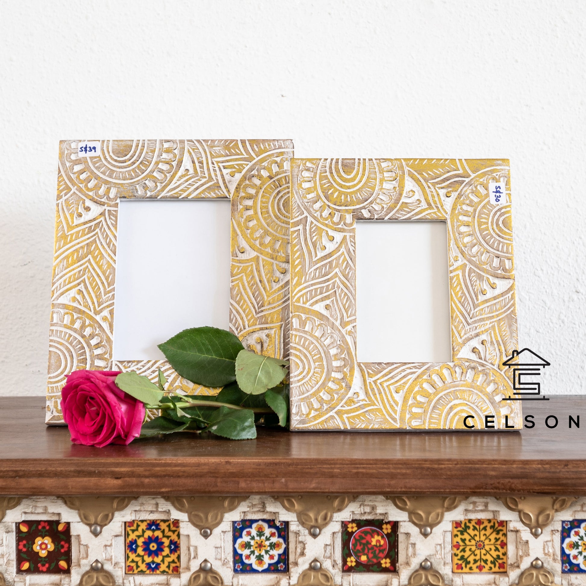 Wheel Hand Carved Photo Frame