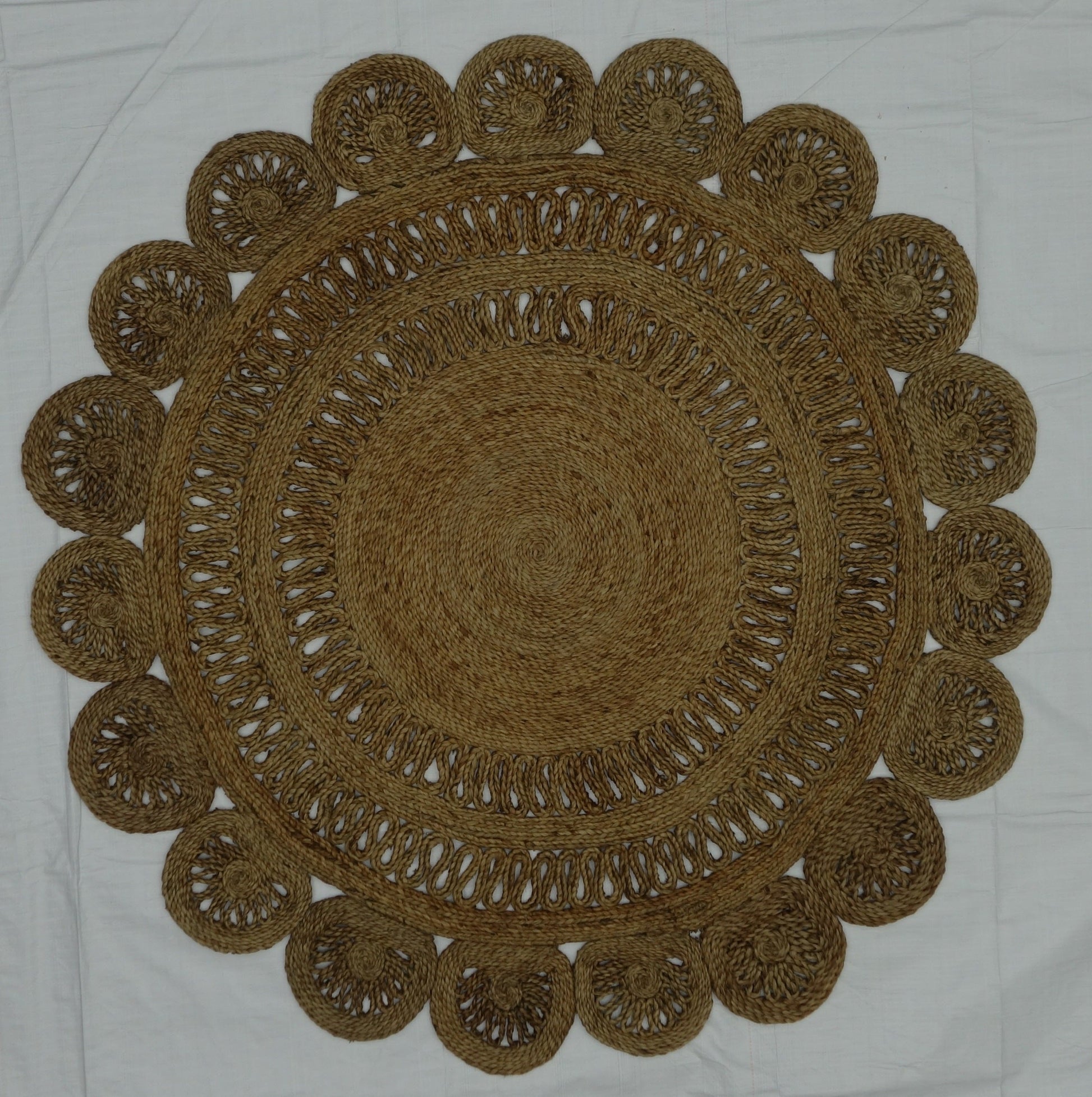 Rota Handmade Natural Fiber Jute Rug