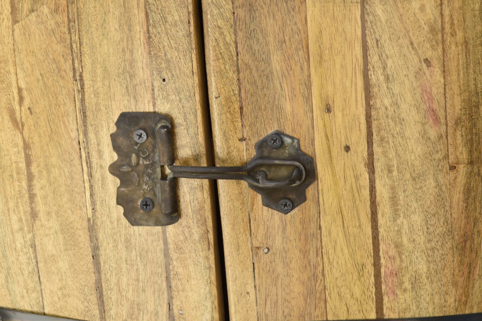 Rock Wooden Bar Chair