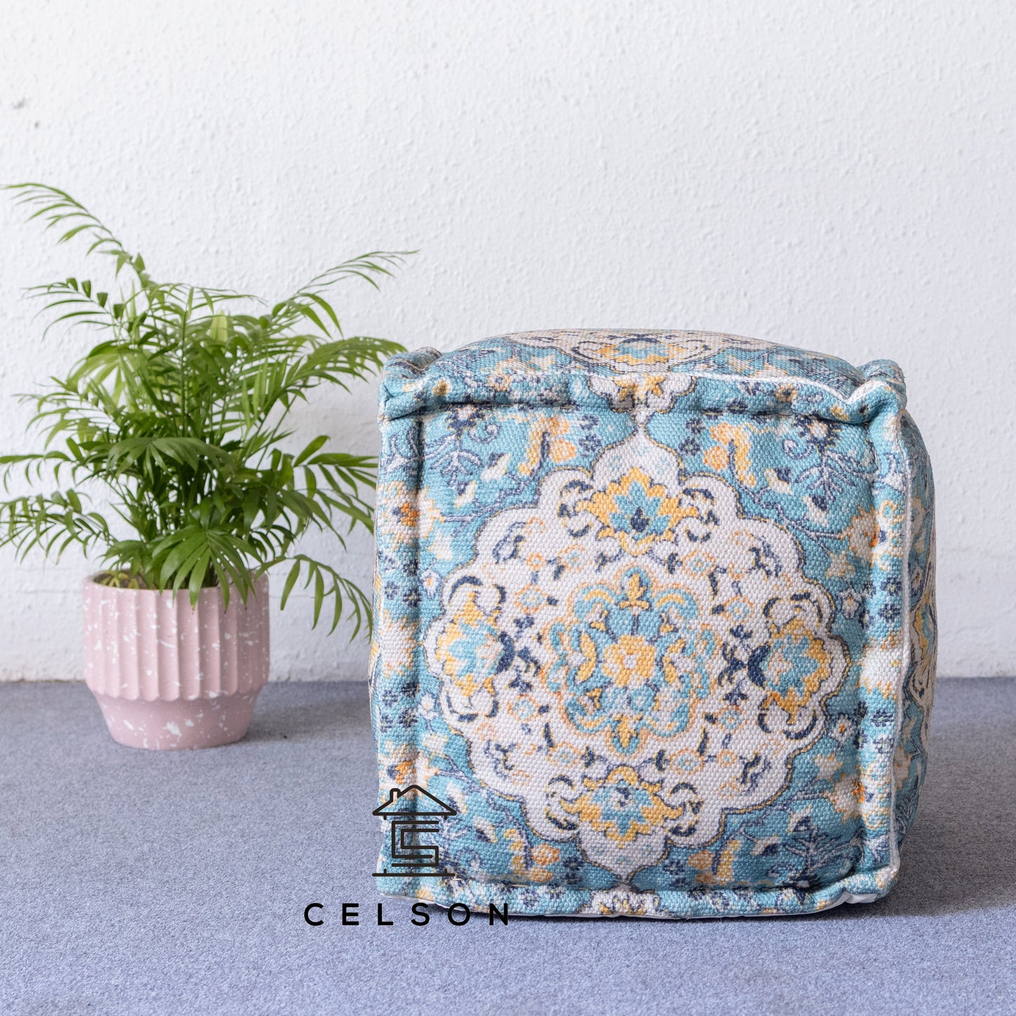 Noora Pouf